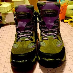 NWT Women’s Hi-Tec Hiking Boots Size 9.5